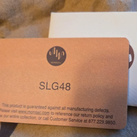 Monsac NWOT Vibrant Yellowish Green Leather Wristlet w/COA & Dust Bag - Picture 8 of 9